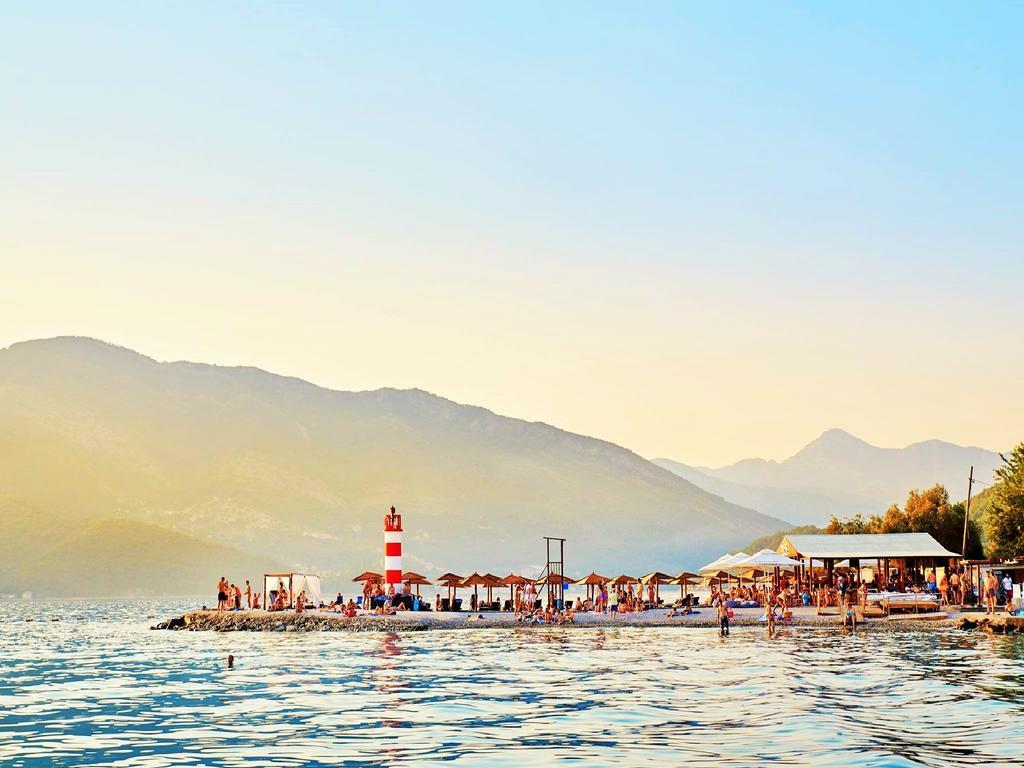 Villa Lastva Apartments Tivat Buitenkant foto