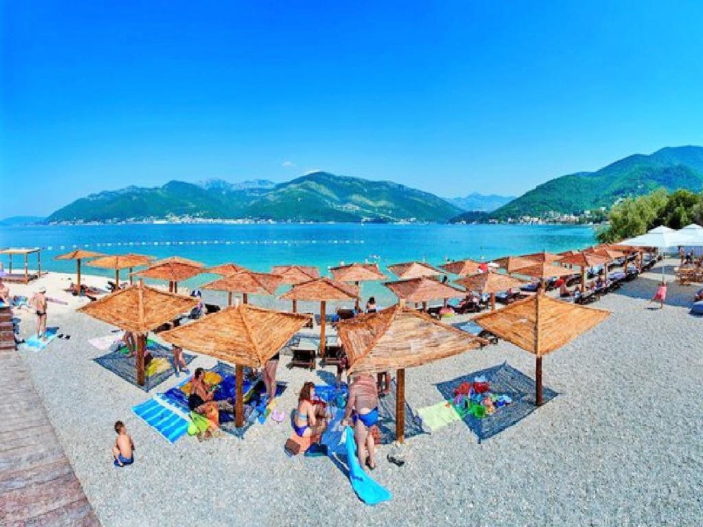 Villa Lastva Apartments Tivat Buitenkant foto