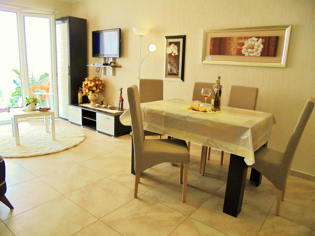 Villa Lastva Apartments Tivat Buitenkant foto