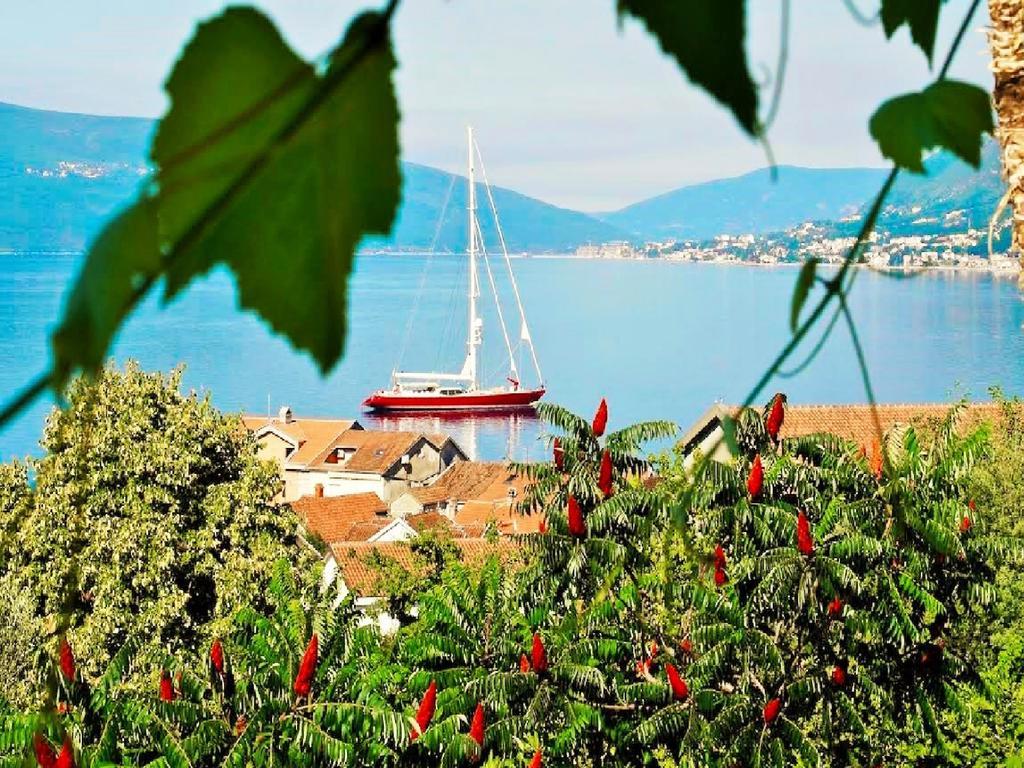 Villa Lastva Apartments Tivat Buitenkant foto