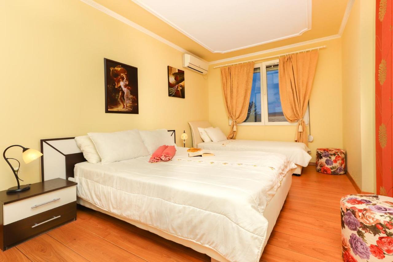 Villa Lastva Apartments Tivat Buitenkant foto