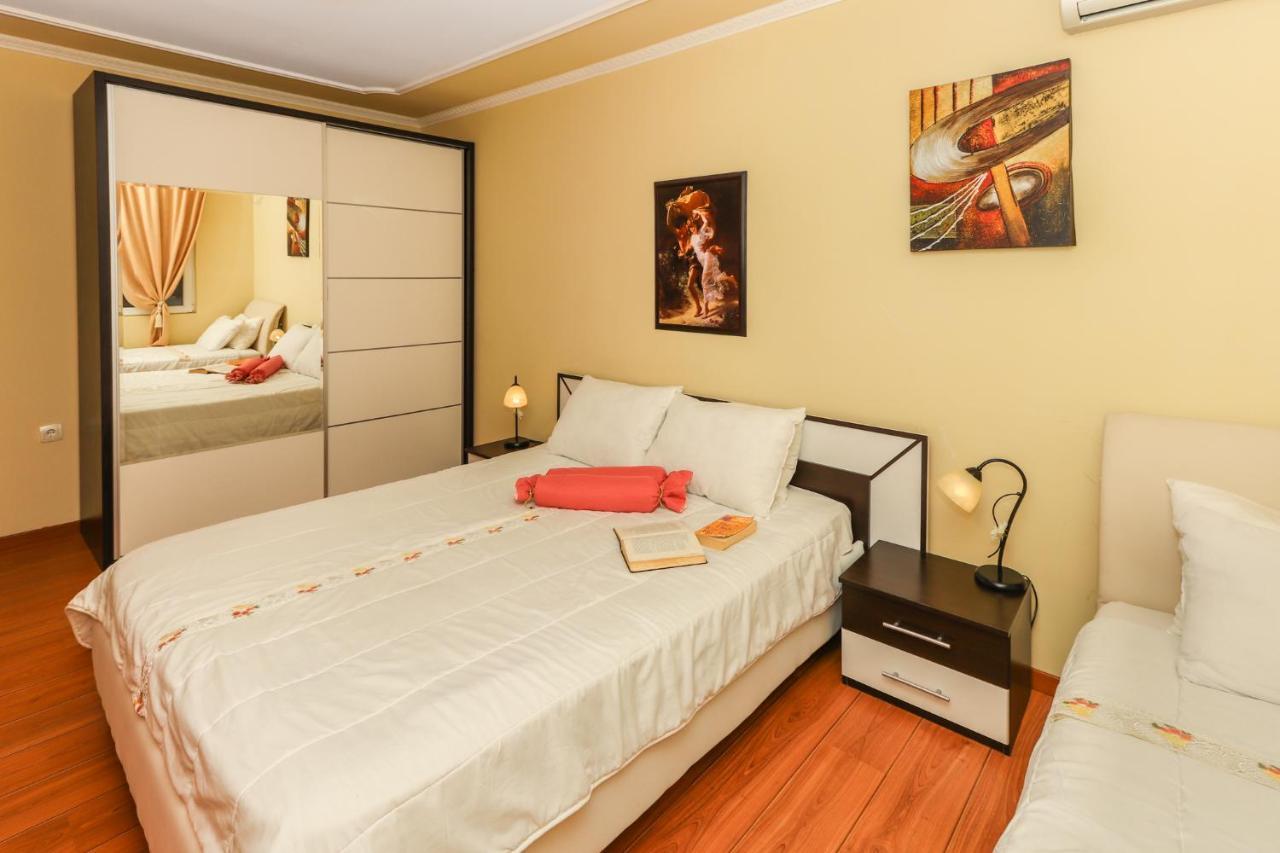 Villa Lastva Apartments Tivat Buitenkant foto
