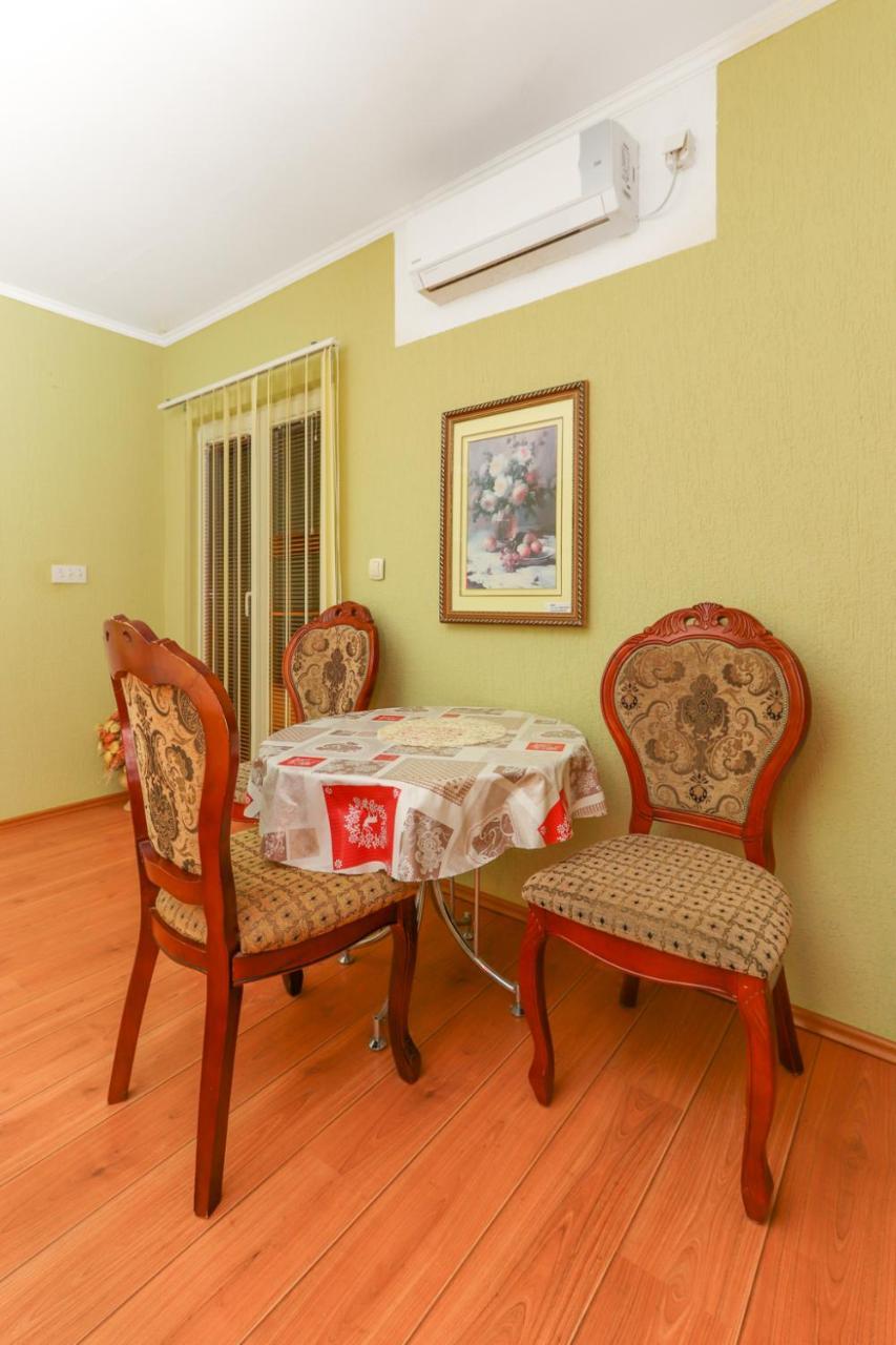 Villa Lastva Apartments Tivat Buitenkant foto